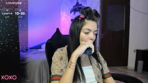 Snapshot of mariella__adams chatting on February 18, 6:28 pm Maria online show from February 18, 6:28 pm