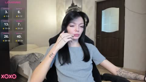 Snapshot of mariella__adams chatting on December 29, 5:54 pm Maria online show from December 29, 5:54 pm