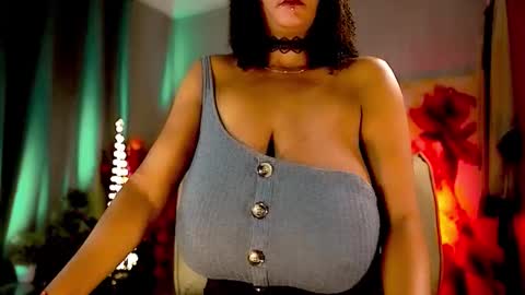 Snapshot of mariicha chatting on September 25, 7:18 am Nikita - Scroll down and read my bio please. New Pictures in Bio online show from September 25, 7:18 am