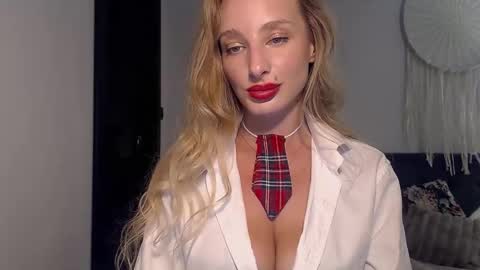 Snapshot of marilyndevilish chatting on September 10, 7:47 pm MarilynDevilish online show from September 10, 7:47 pm
