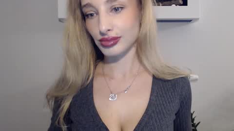 Snapshot of marilyndevilish chatting on January 12, 7:21 am MarilynDevilish online show from January 12, 7:21 am