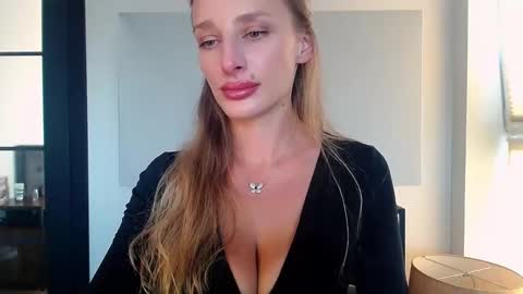 Snapshot of marilyndevilish chatting on September 9, 4:29 pm MarilynDevilish online show from September 9, 4:29 pm