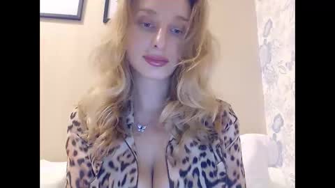 Snapshot of marilyndevilish chatting on October 25, 3:08 pm MarilynDevilish online show from October 25, 3:08 pm