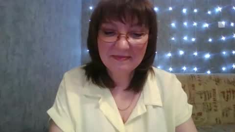 marinamrs online show from December 23, 1:42 am