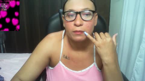 Snapshot of maritsa_millerr chatting on December 6, 11:00 am maritsa online show from December 6, 11:00 am