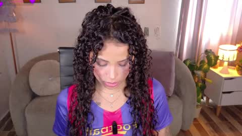 marivimichel_s online show from April 1, 1:41 pm