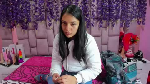 Snapshot of marlyanal chatting on February 8, 1:54 pm Marly Anal  online show from February 8, 1:54 pm