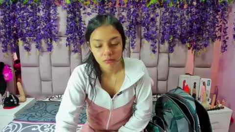 Snapshot of marlyanal chatting on February 24, 1:41 pm Marly Anal  online show from February 24, 1:41 pm