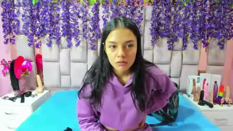 Snapshot of marlyanal chatting on January 2, 12:46 pm Marly Anal  online show from January 2, 12:46 pm