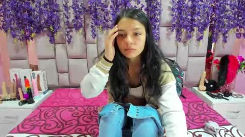 Snapshot of marlyanal chatting on February 14, 1:29 pm Marly Anal  online show from February 14, 1:29 pm