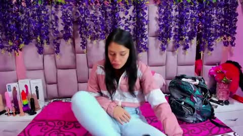 Snapshot of marlyanal chatting on February 18, 1:33 pm Marly Anal  online show from February 18, 1:33 pm