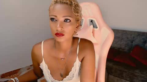 May online show from November 14, 3:45 pm