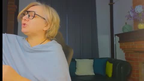 marta_wils online show from November 7, 4:18 am