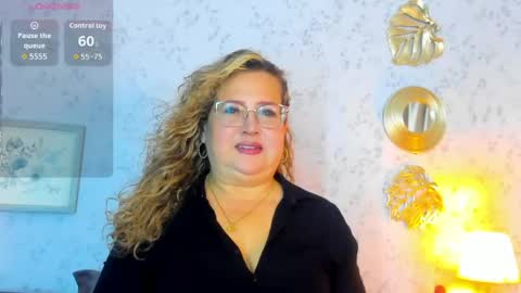 Martina Caicedo online show from April 15, 11:00 am