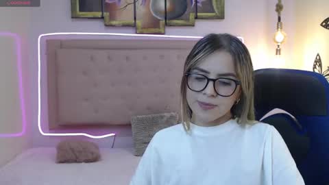 M A R T I N A online show from April 14, 4:45 am