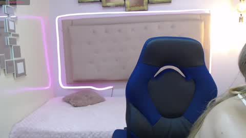 M A R T I N A online show from April 15, 4:46 am