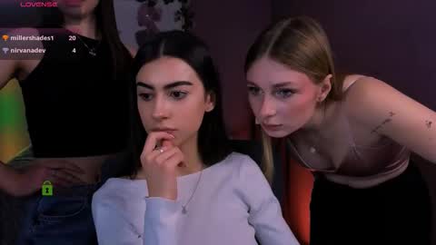 Mary online show from January 14, 1:27 pm