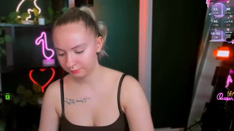 mary skiny online show from April 5, 6:40 pm