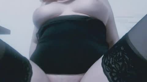 marycrazy2025 online show from April 1, 11:13 pm