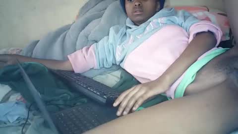 marycutie online show from May 8, 6:05 am