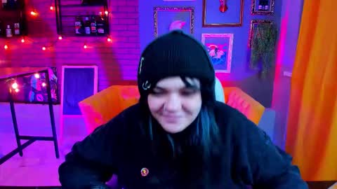 Mary online show from November 6, 11:10 pm