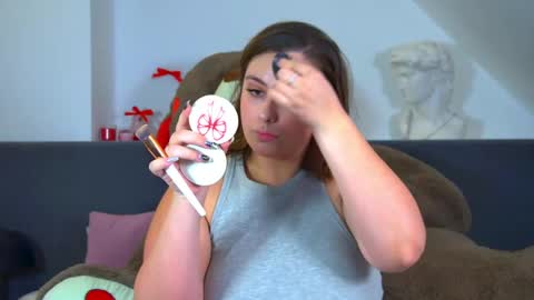 MaryMurrays online show from October 12, 7:05 pm