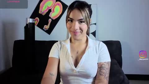 maryybellax online show from January 18, 1:46 am