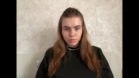 MaryYourr online show from April 7, 10:06 am