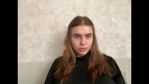 MaryYourr online show from April 22, 9:28 am