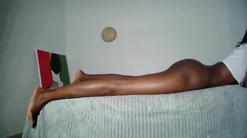 masked_shy_girl online show from May 13, 4:24 pm