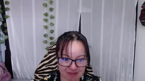 Snapshot of mature_wolf chatting on February 6, 2:48 pm Sonia online show from February 6, 2:48 pm