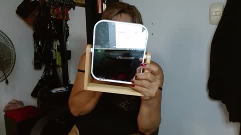 Cecilia online show from November 16, 3:12 pm