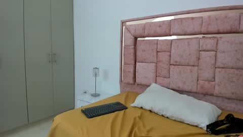 Snapshot of mavie_ivanova chatting on January 25, 8:00 pm mavie_ivanova online show from January 25, 8:00 pm