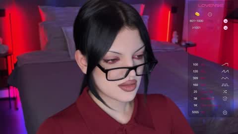 Mavis online show from November 27, 11:29 pm