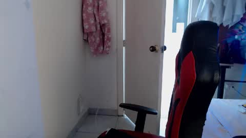 maxinesex_ online show from October 28, 3:29 pm