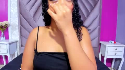 may_lovers online show from August 4, 1:17 pm
