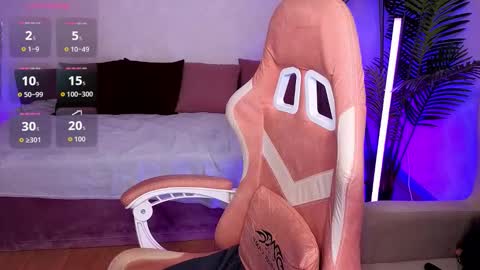 Maya online show from March 25, 3:45 am