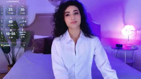 Maya online show from December 4, 3:03 pm