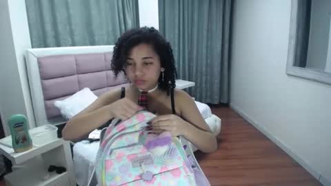 Snapshot of mayaa_ross chatting on February 24, 3:10 am Maya online show from February 24, 3:10 am