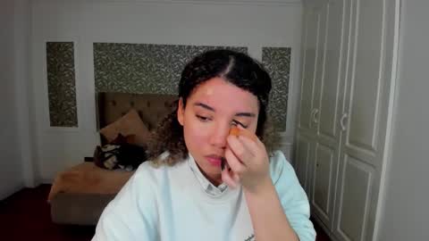 Snapshot of mayaa_ross chatting on September 23, 2:10 am Maya online show from September 23, 2:10 am