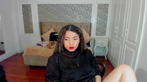 Snapshot of mayaa_ross chatting on September 26, 4:21 am Maya online show from September 26, 4:21 am
