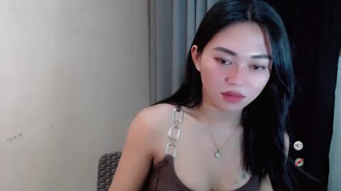 Snapshot of mayasally_ chatting on December 24, 6:22 am mayasally_ online show from December 24, 6:22 am