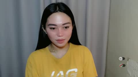 Snapshot of mayasally_ chatting on December 5, 7:05 am mayasally_ online show from December 5, 7:05 am