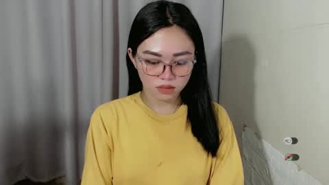 Snapshot of mayasally_ chatting on December 29, 3:22 am mayasally_ online show from December 29, 3:22 am