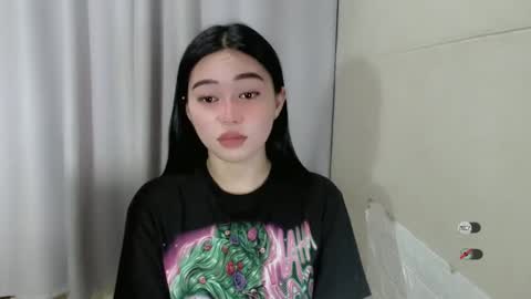 Snapshot of mayasally_ chatting on February 8, 8:52 am mayasally_ online show from February 8, 8:52 am