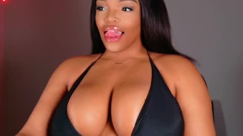 MayBabi online show from March 4, 11:19 am