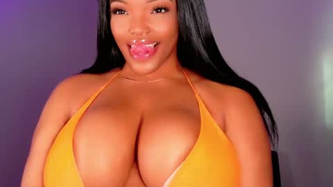 MayBabi online show from September 12, 2:13 pm