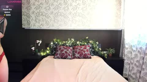 Mia GMT2 Mon 3-9 AM Tue 3-9 AM Wed 3-9 AMThur 10 AM - 4 PM  Fri 3-9 AM Sat 3-9 AM Sun 3-9 AM. online show from December 18, 8:31 am