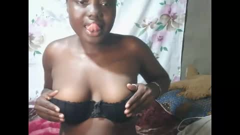 Snapshot of mdivah chatting on October 12, 3:03 pm mdivah online show from October 12, 3:03 pm