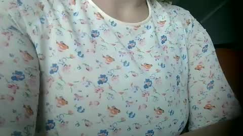 meena_11 online show from April 13, 4:03 am